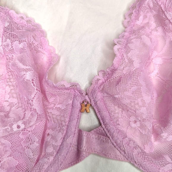 NWT Savage X Fenty Pink Lace Bra New - Picture 4 of 6